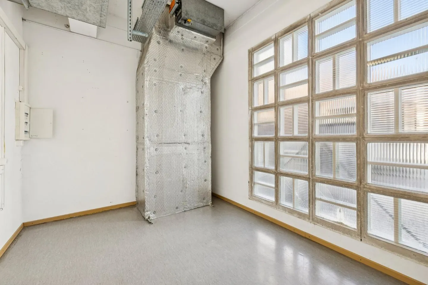 Ideal space in the pedestrian area of the city center - Photo 9 of 12