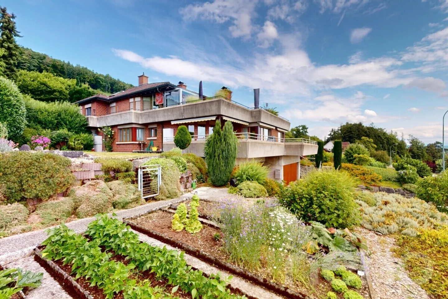 189 m2 large terrace apartment with garden in the idyllic vineyard slope - Photo 3 of 12