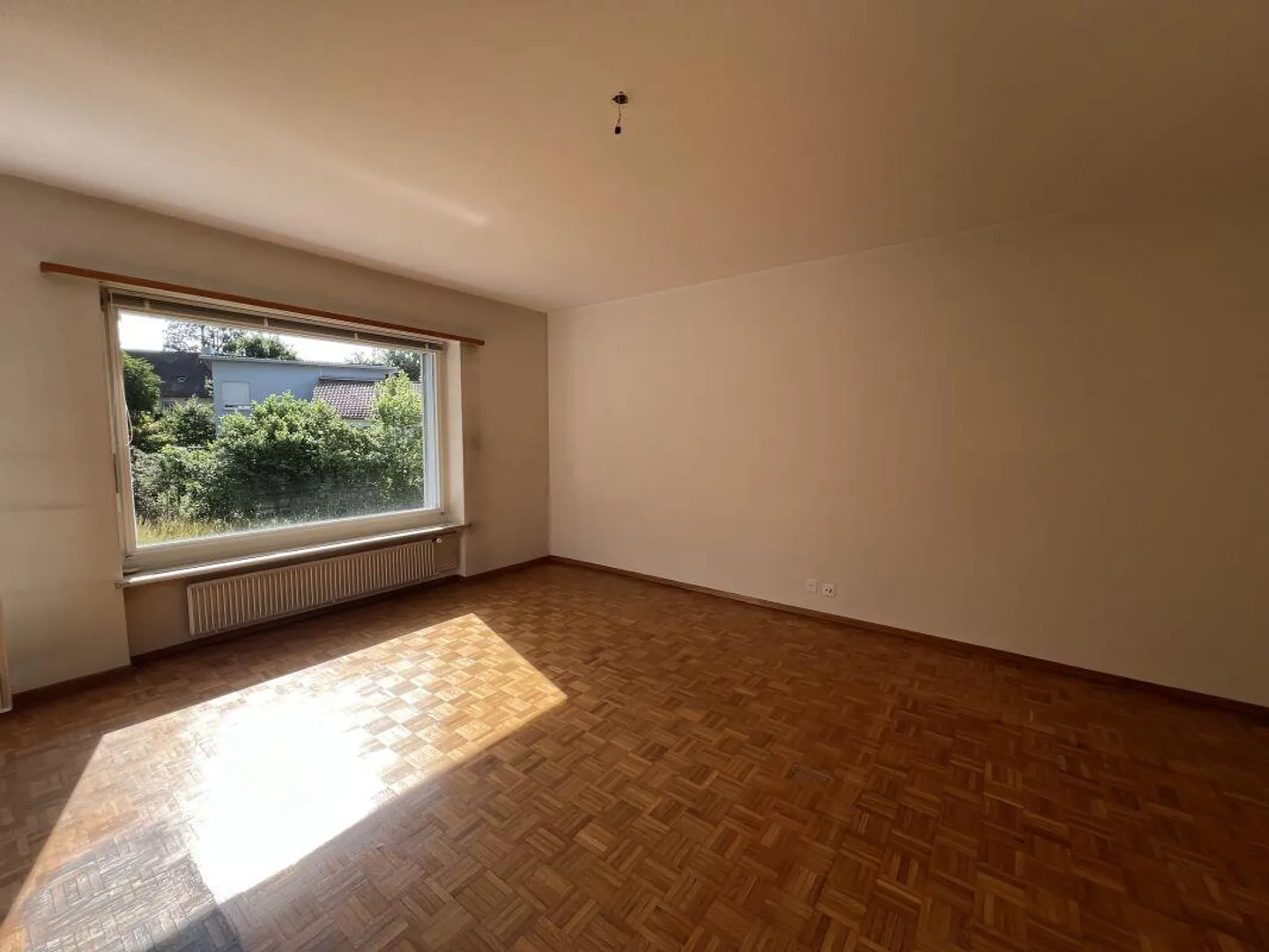 Appartement 3 pièces partiellement rénové sur la Breite - Photo 5 sur 7