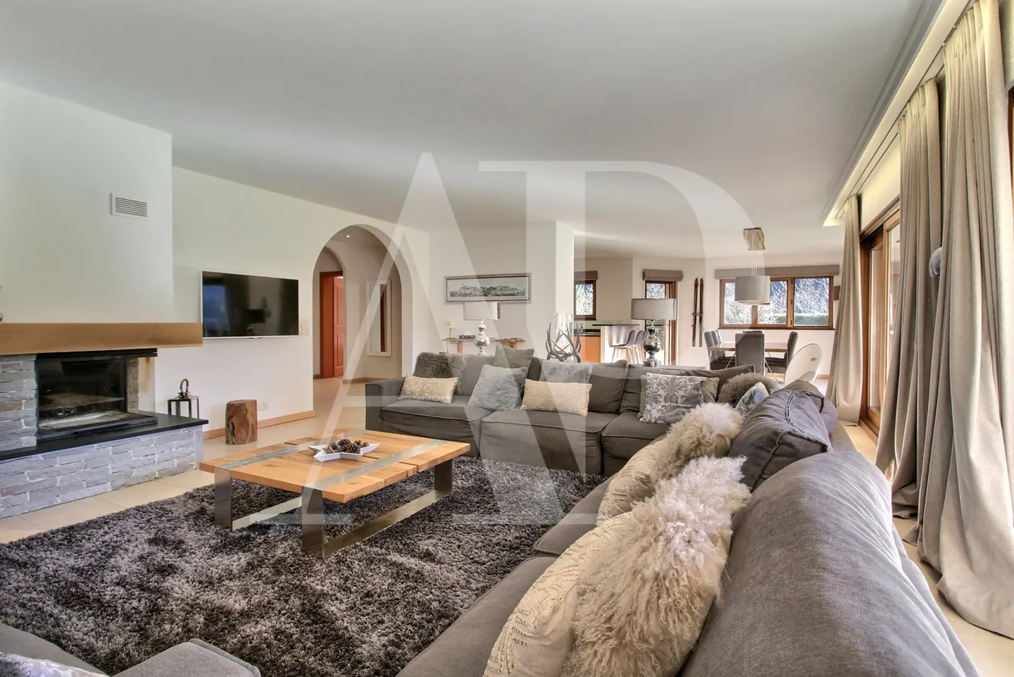 Appartamento 5.5 stanze - Foto 1 di 13