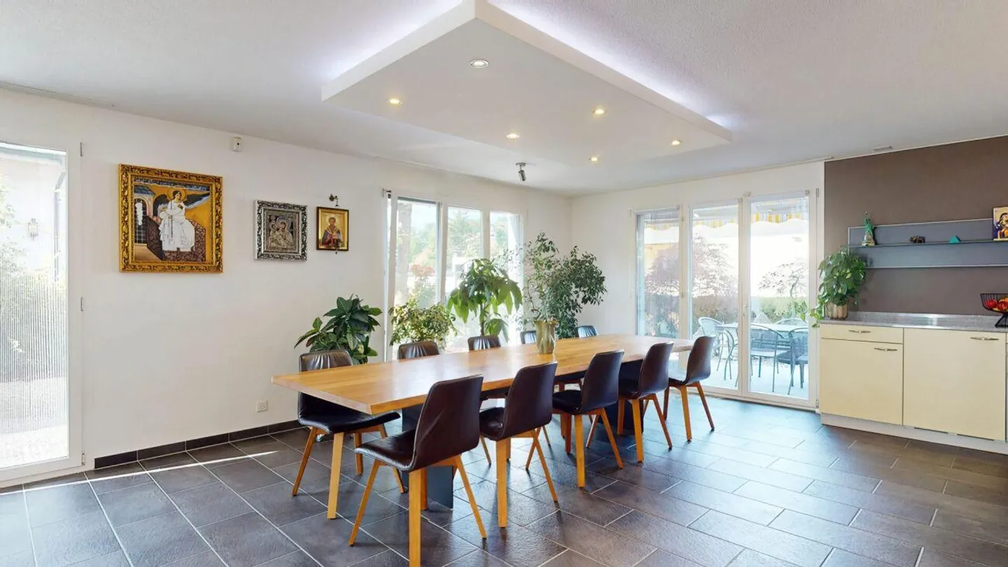 8 Zimmer Einfamilienhaus mit Einliegerwohnung - Foto 6 von 30