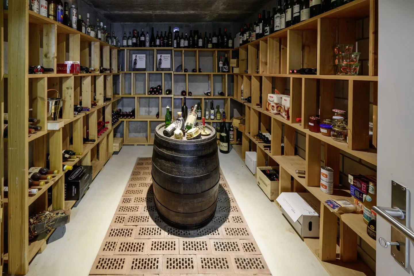 Single-family house with spacious garden in a family-friendly neighborhood - Photo 12 of 13