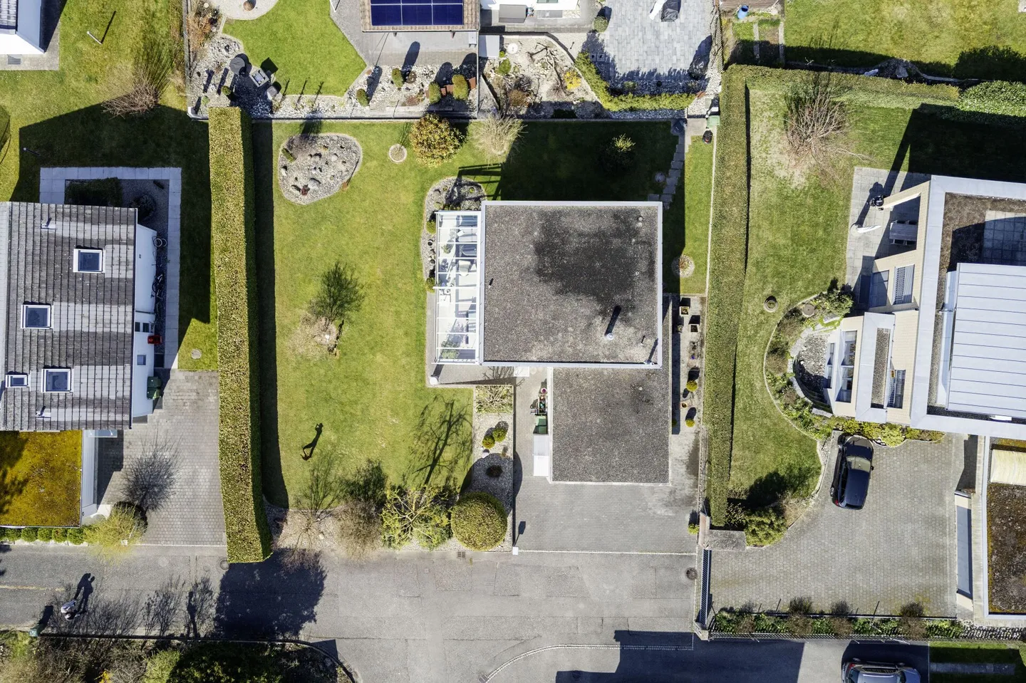 Single-family house with spacious garden in a family-friendly neighborhood - Photo 13 of 13