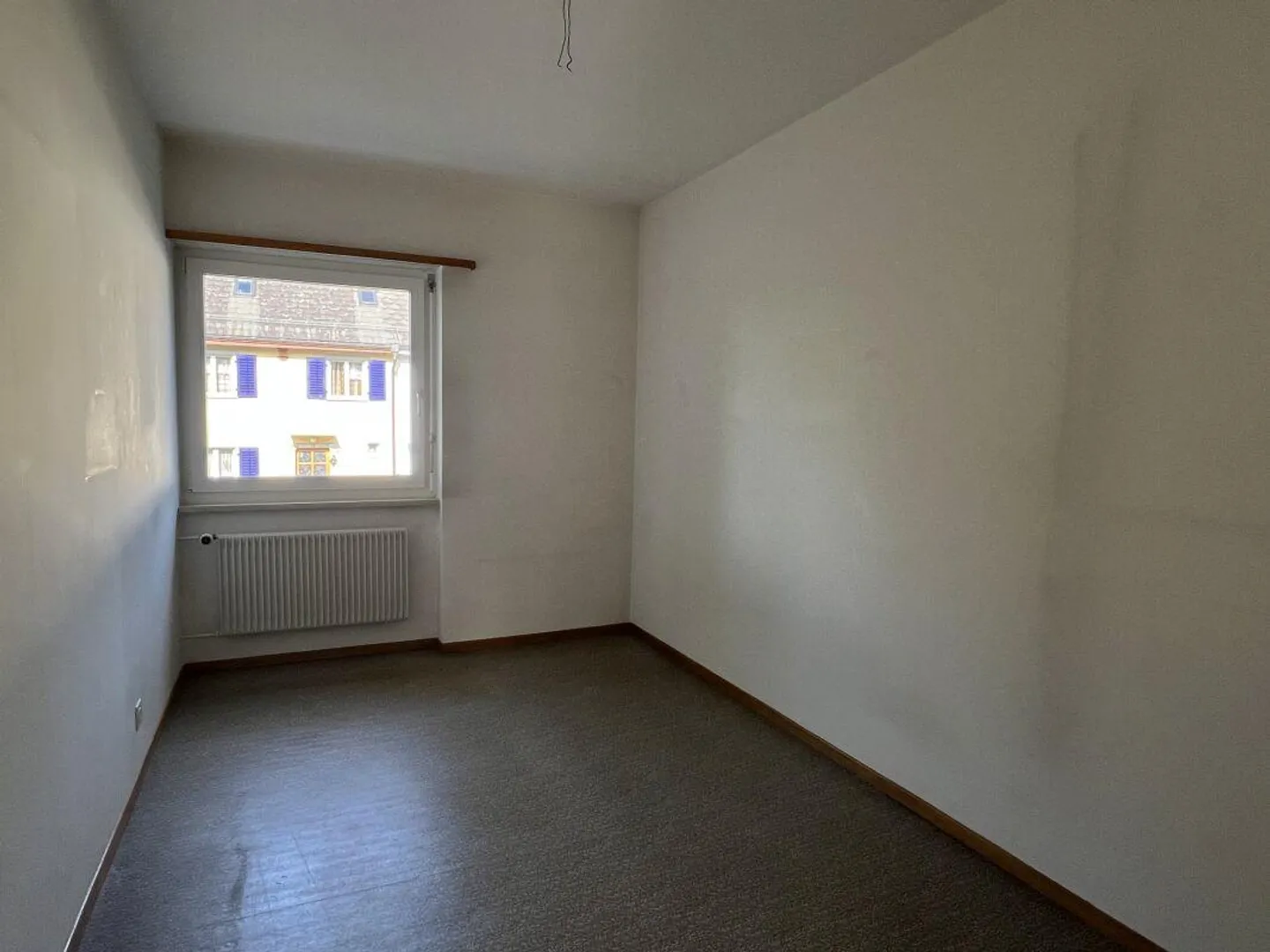 Appartement 3 pièces partiellement rénové sur la Breite - Photo 7 sur 7