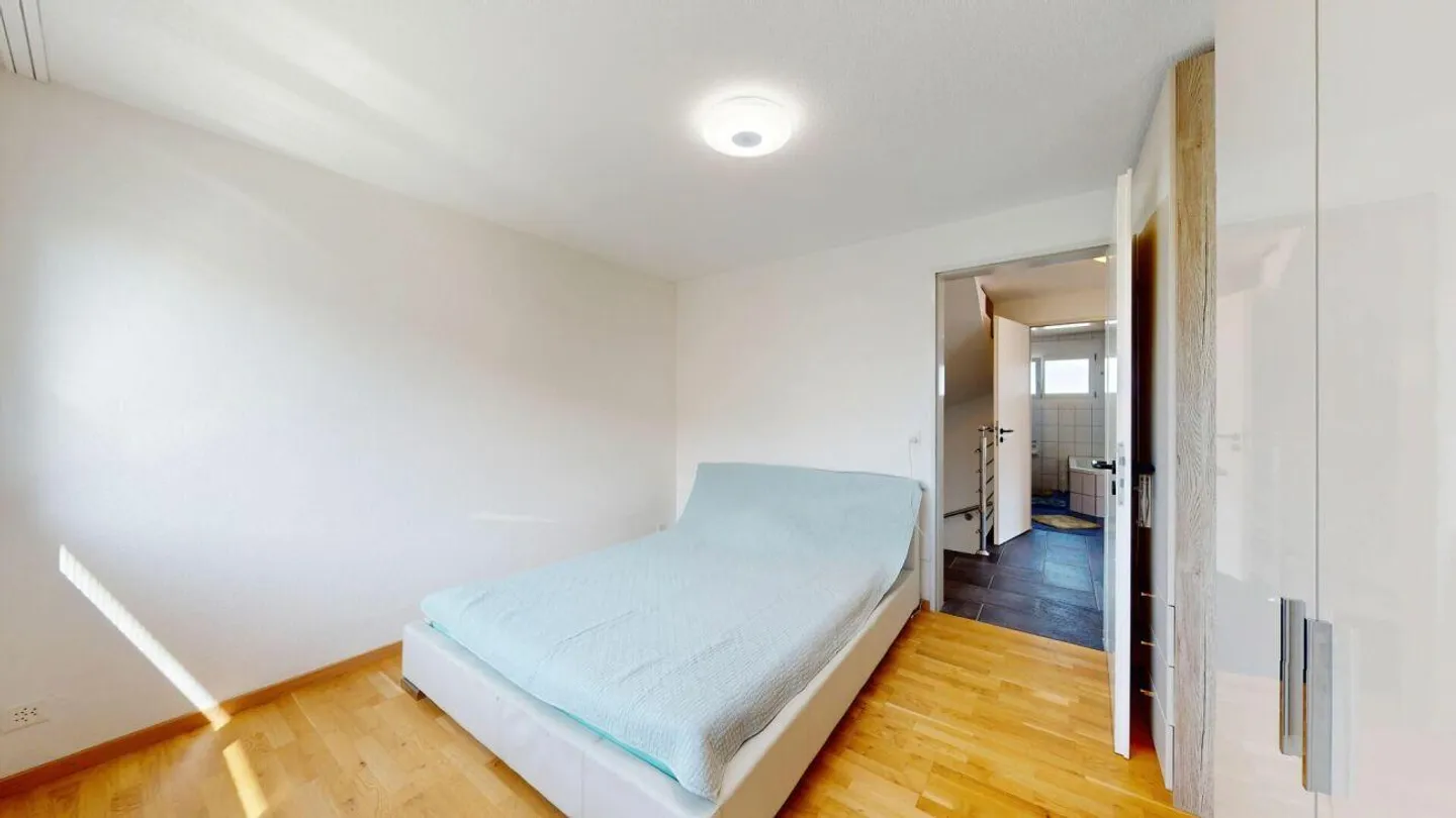 8 Zimmer Einfamilienhaus mit Einliegerwohnung - Foto 13 von 30