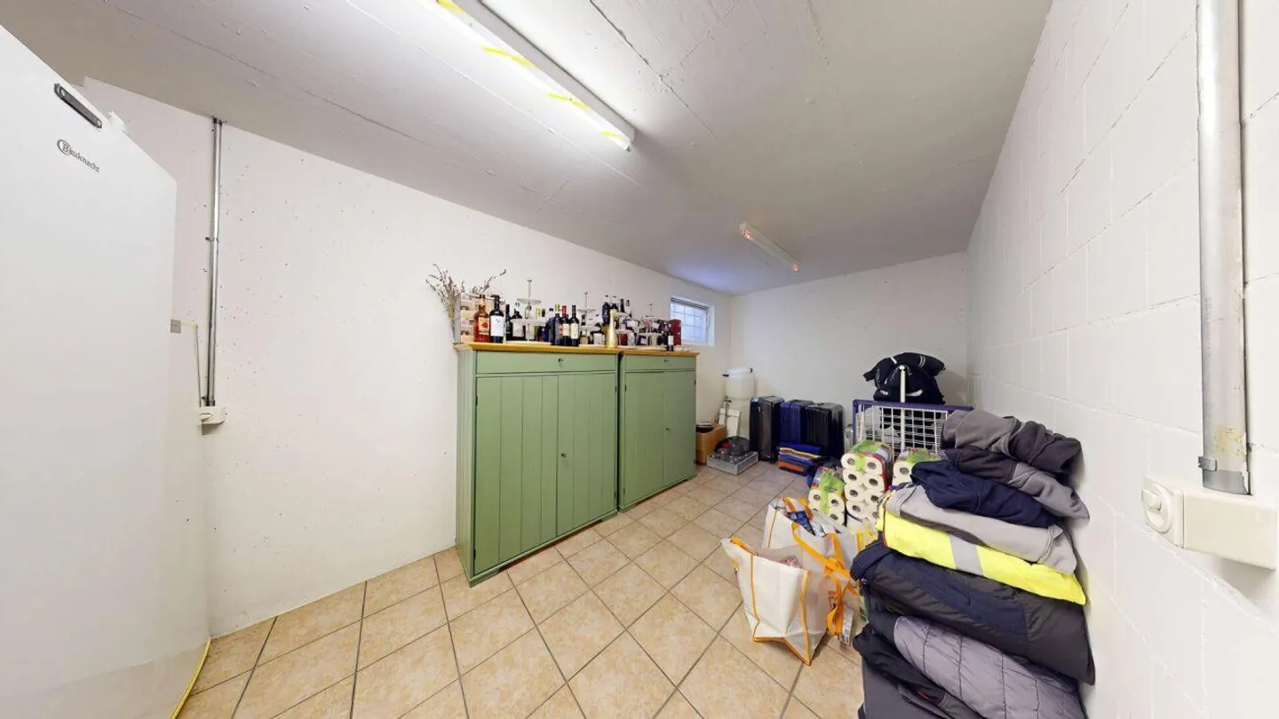 8 Zimmer Einfamilienhaus mit Einliegerwohnung - Foto 18 von 30