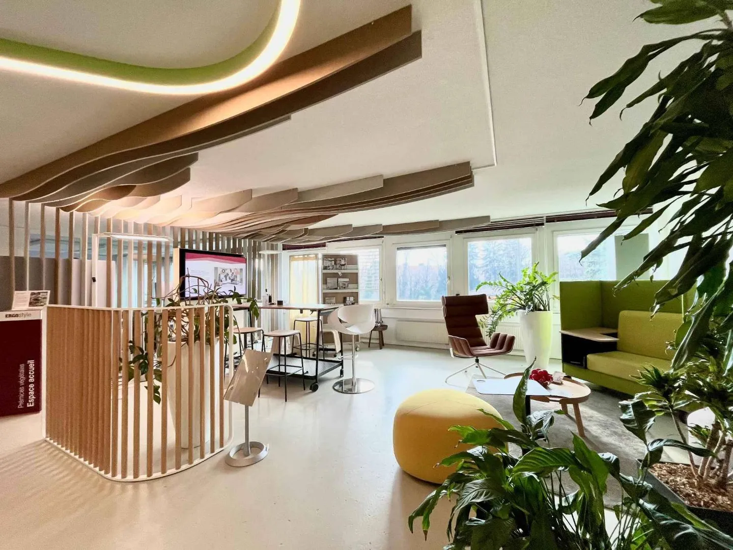 Workshop, offices and storage of 490 m2 - Optimal accessibility - Photo 6 of 7