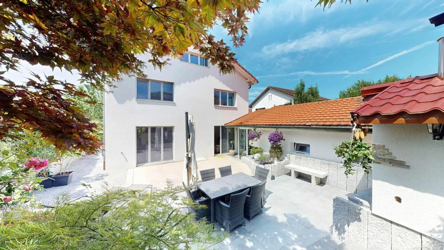 8 Zimmer Einfamilienhaus mit Einliegerwohnung - Foto 24 von 30