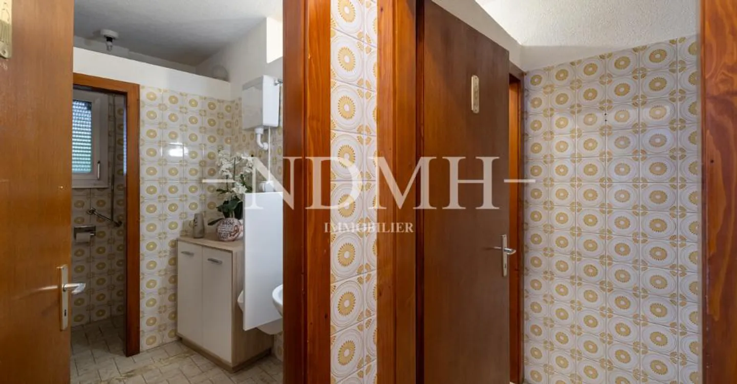 Insieme di lotti commerciali in proprietà condivisa - Foto 8 di 12