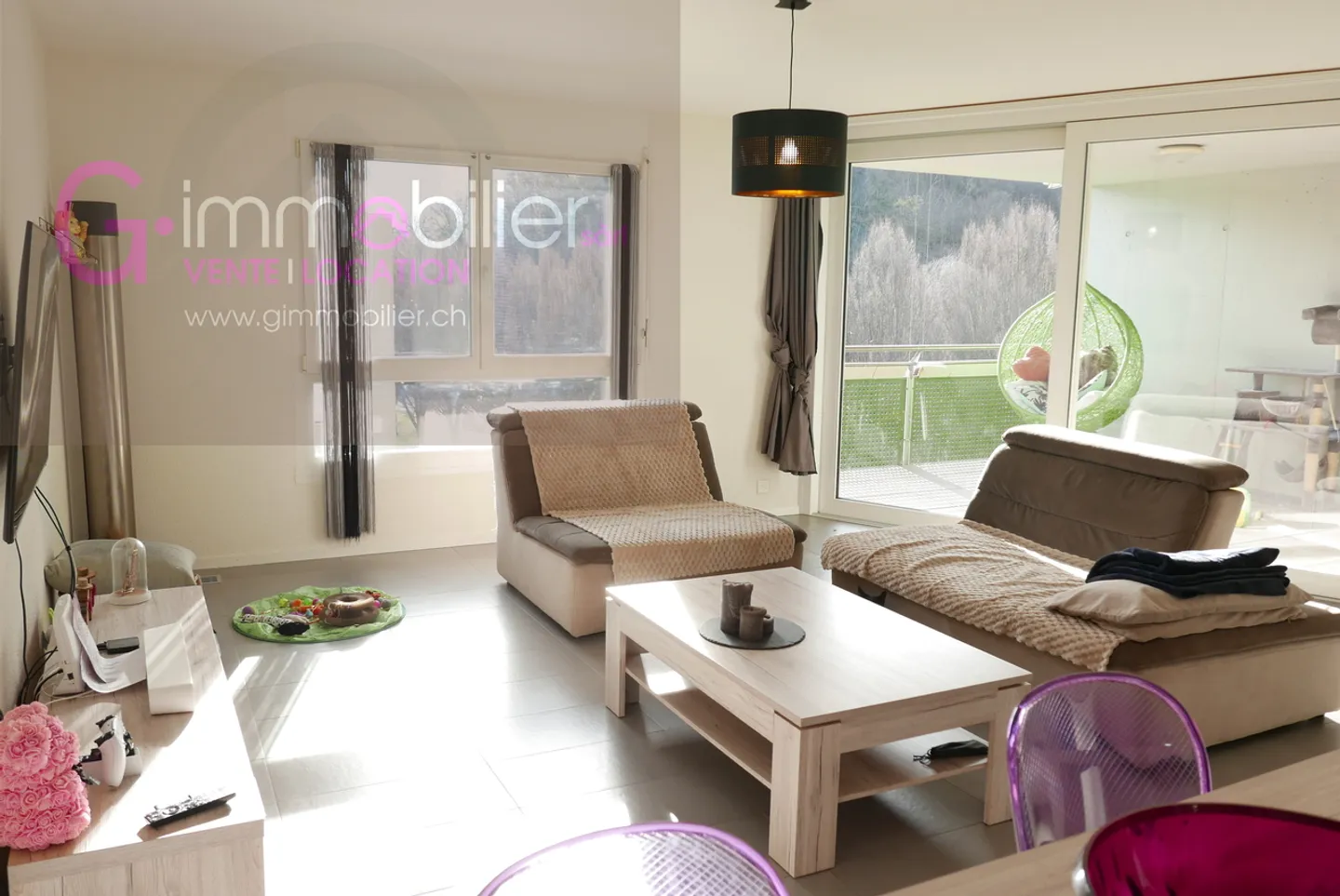 Collombey, votre attique de 3,5 pièces vous attend au 4ème étage - Photo 3 sur 11