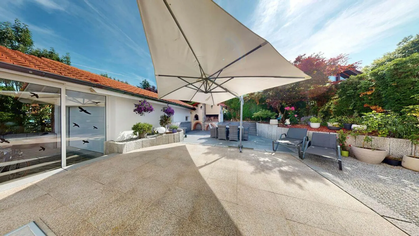 8 Zimmer Einfamilienhaus mit Einliegerwohnung - Foto 25 von 30