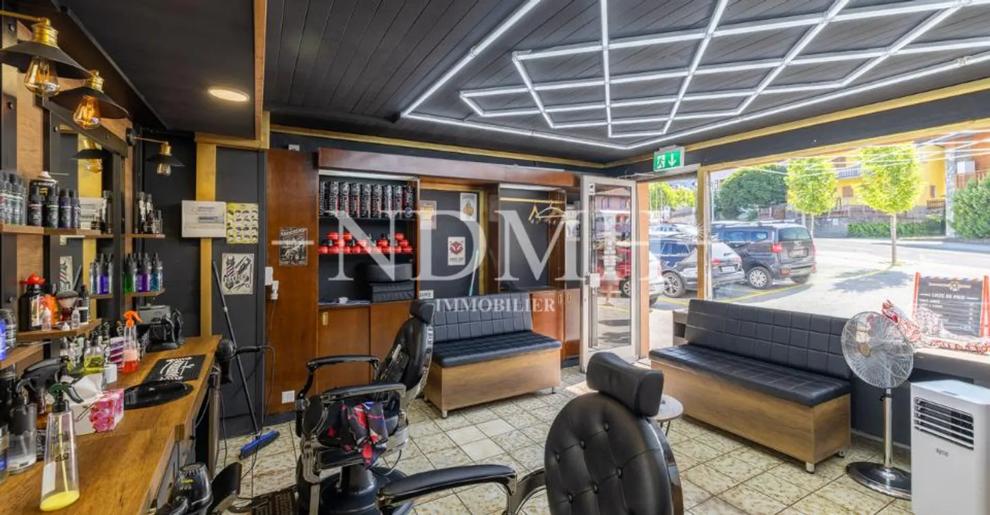 Insieme di lotti commerciali in proprietà condivisa - Foto 4 di 12