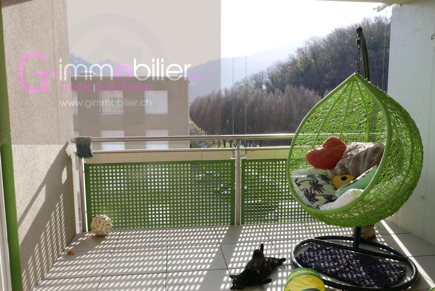 Collombey, votre attique de 3,5 pièces vous attend au 4ème étage - Photo 4 sur 11