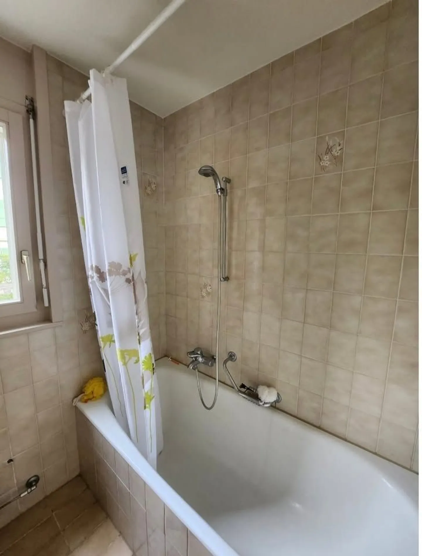 Bel appartement de 2,5 pièces avec balcon - Photo 10 sur 11
