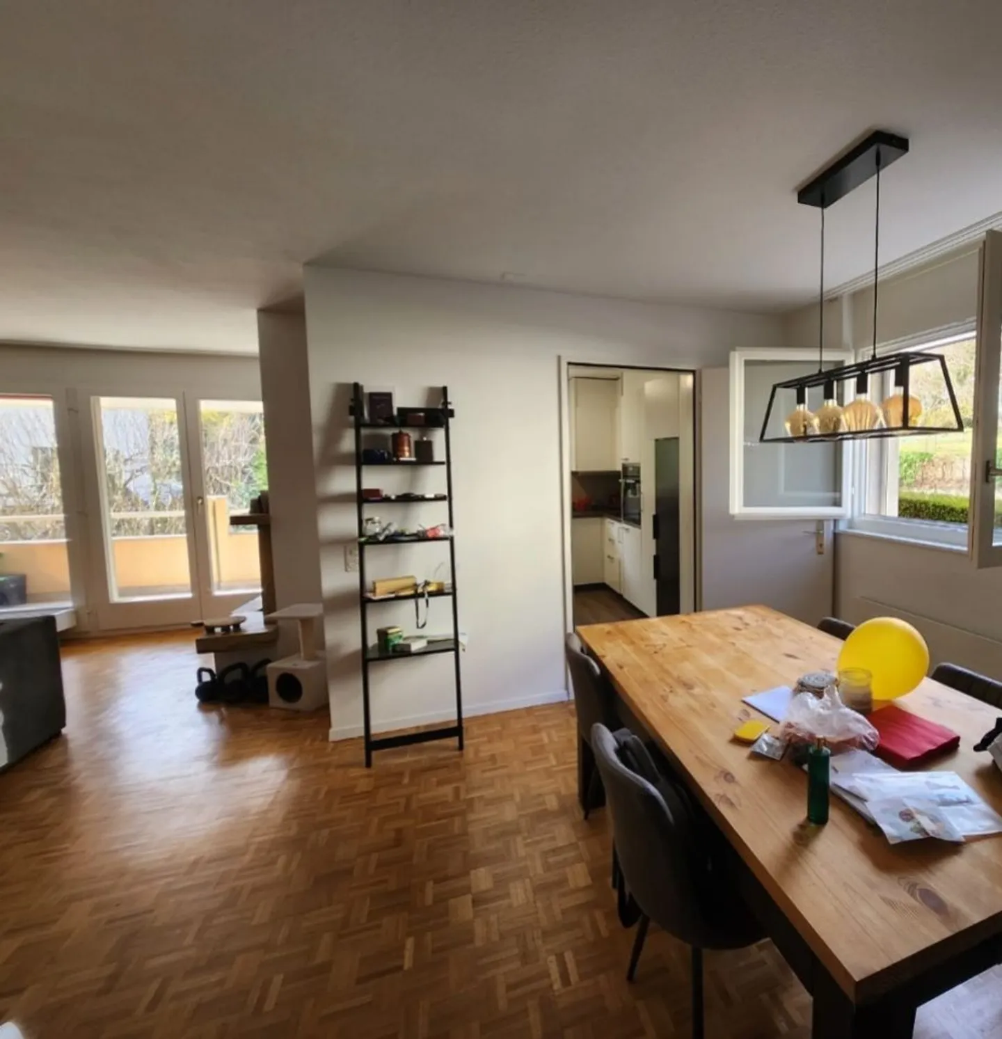 Bel appartement de 2,5 pièces avec balcon - Photo 1 sur 11