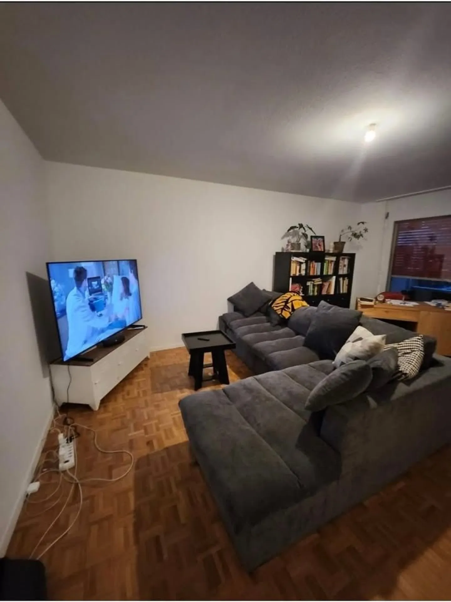 Bel appartement de 2,5 pièces avec balcon - Photo 4 sur 11