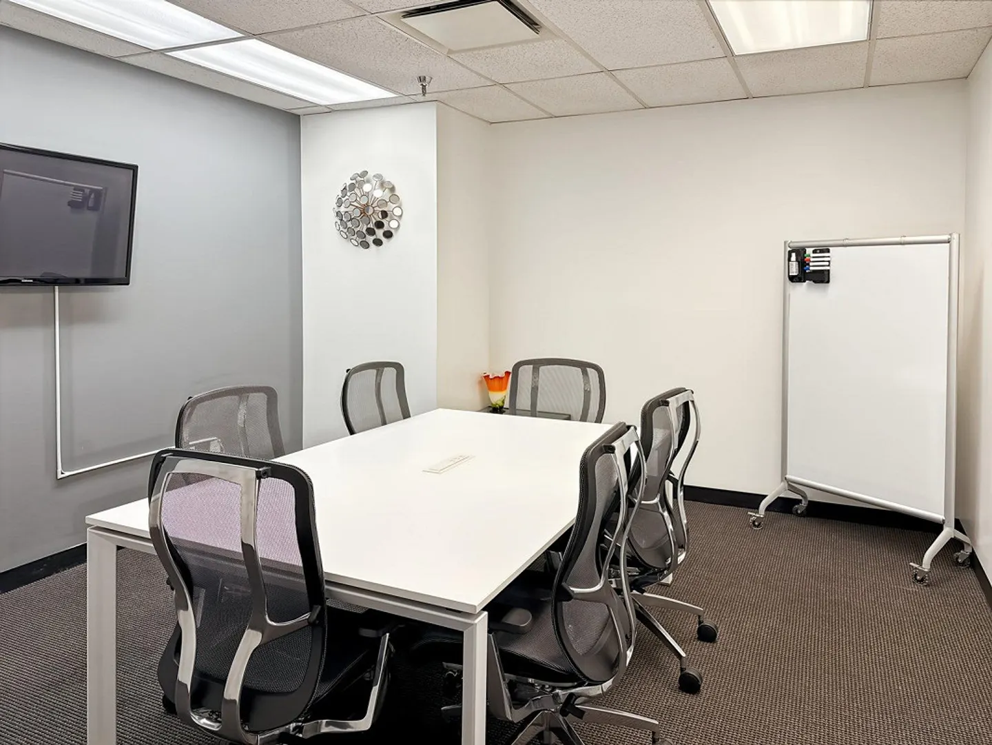 Privates Büro für 4 in Glattpark - Foto 1 von 7
