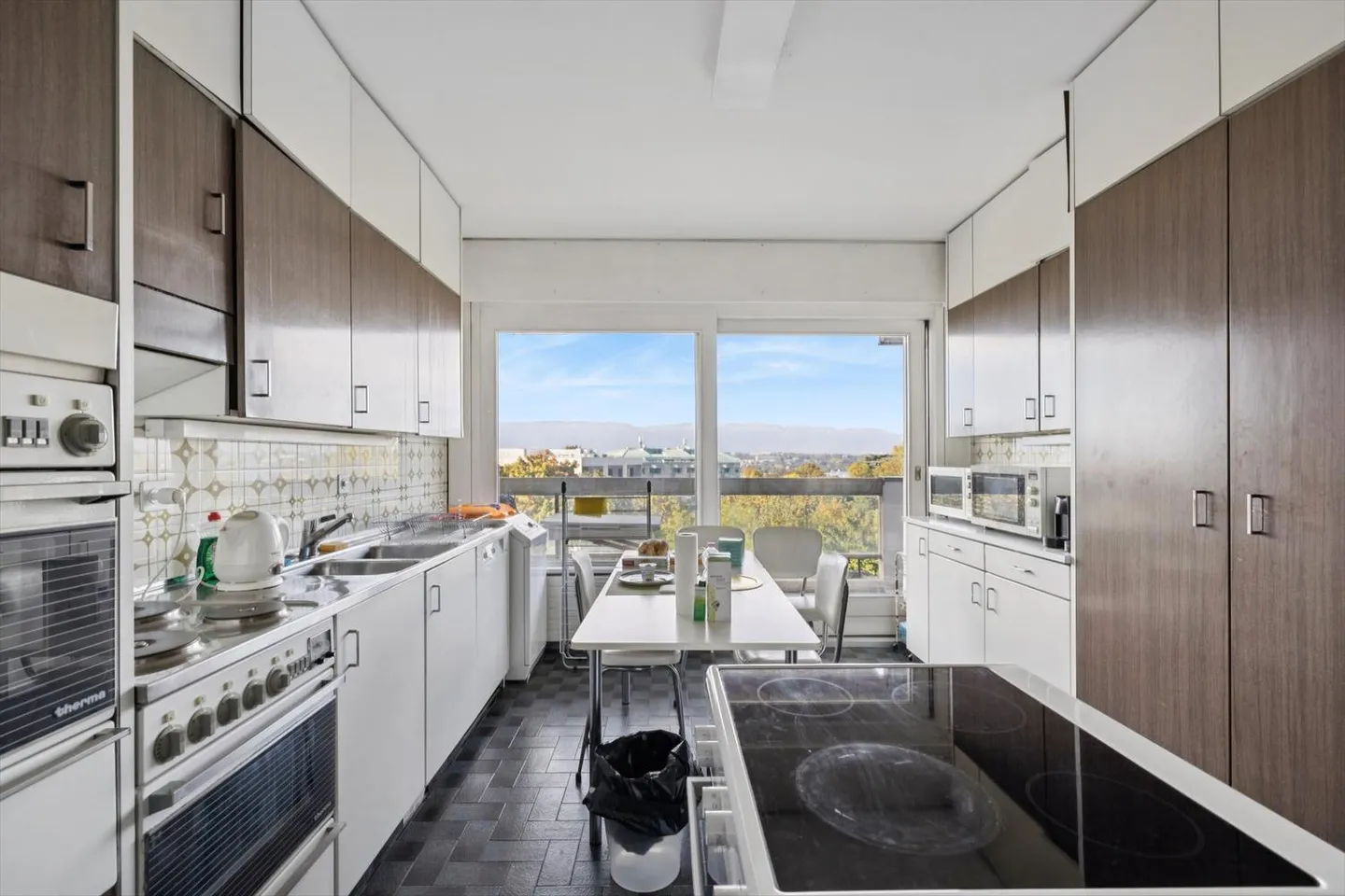 Appartamento con vista sul lago da ristrutturare - Foto 4 di 4