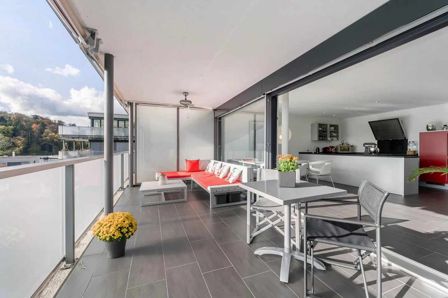 Wohnen am Waldrand mit fantastischer Aussicht - Foto 8 von 12