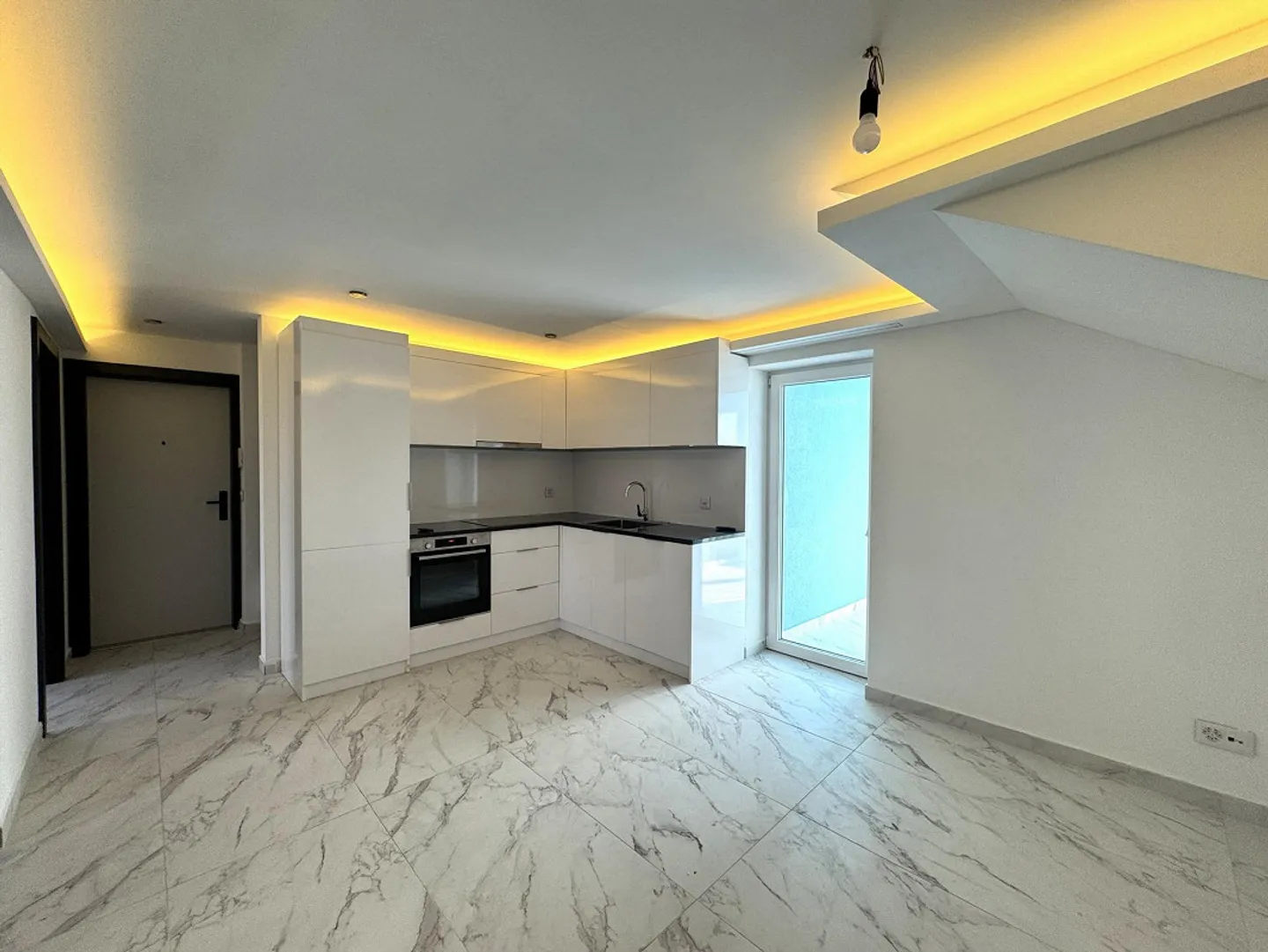 First occupancy - 3.5-room apartment in a central location in Bad Zurzach - Photo 1 of 8