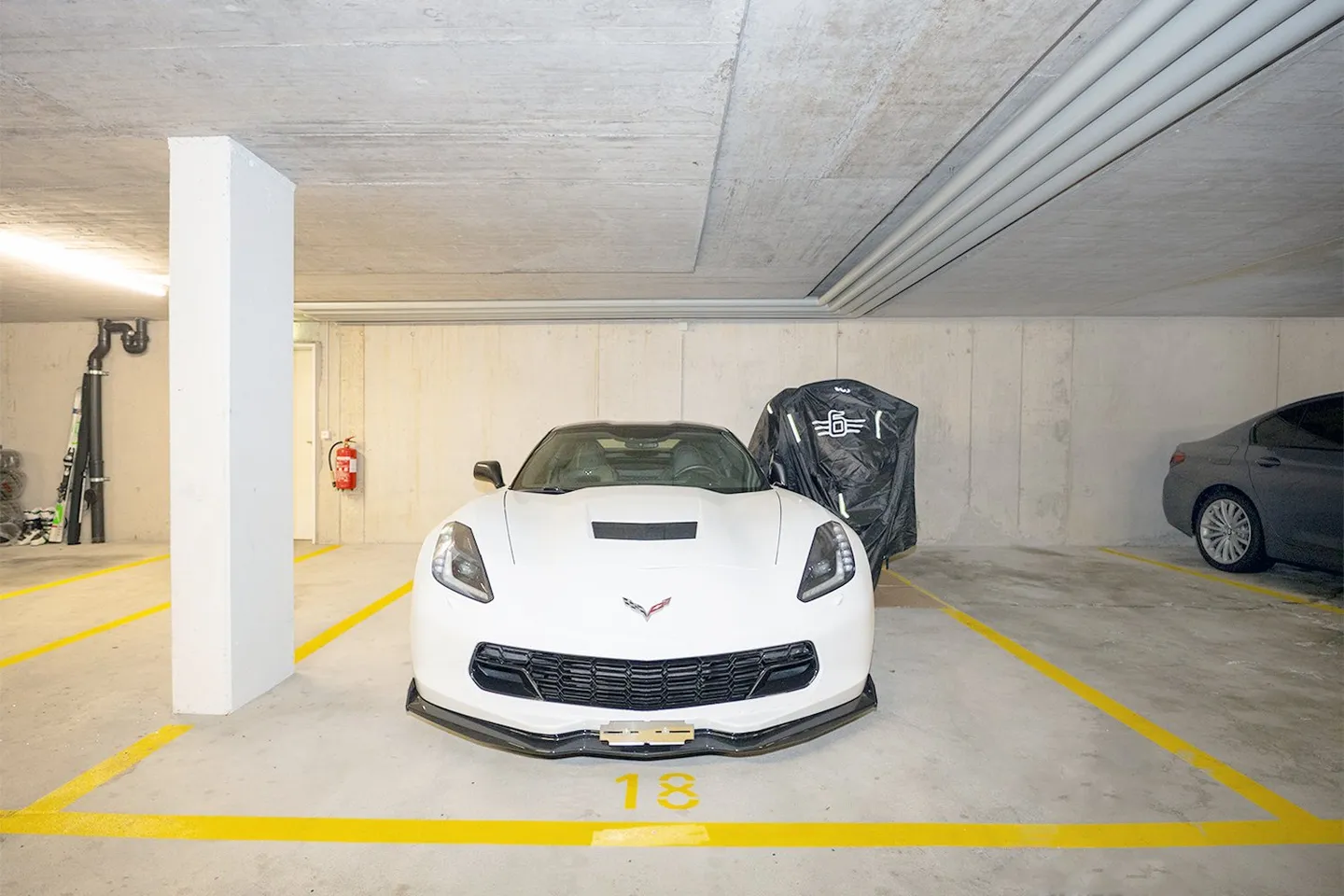 Geräumiger Garagenplatz bei Zürich - Foto 2 von 5