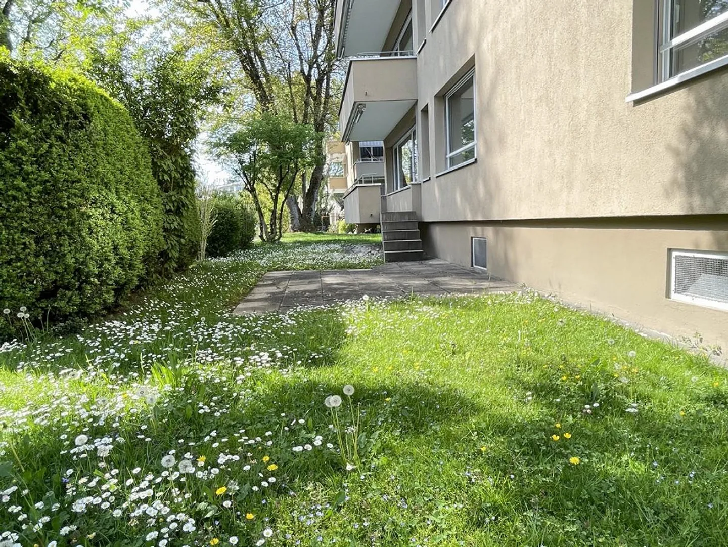 LOGEMENT - ÉLÉGANT, PROXIMITÉ VILLE & NATURE - Photo 8 sur 11