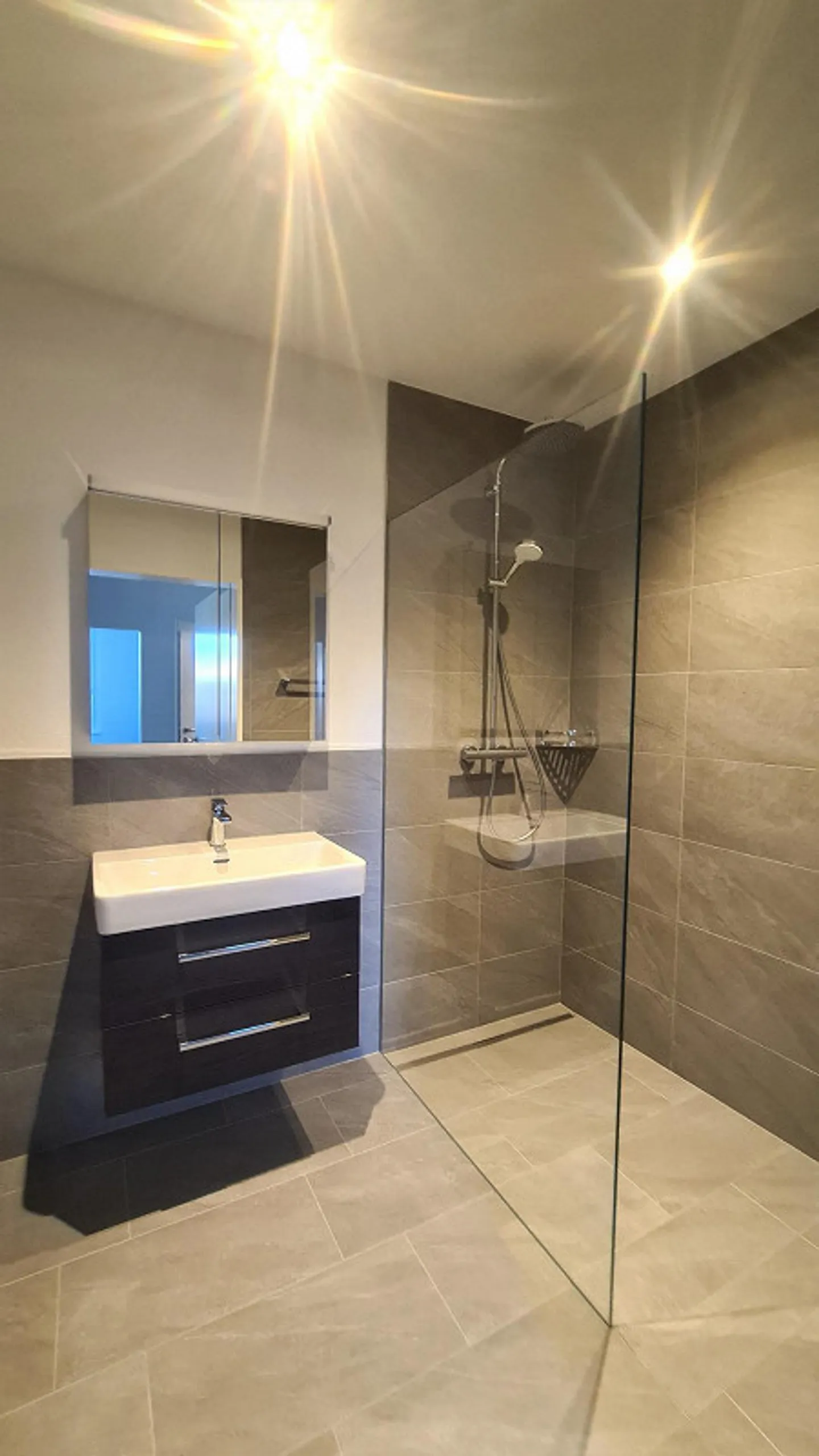 3.5 Zimmerwohnung mit Gartensitzplatz an zentraler Lage - Foto 5 von 6