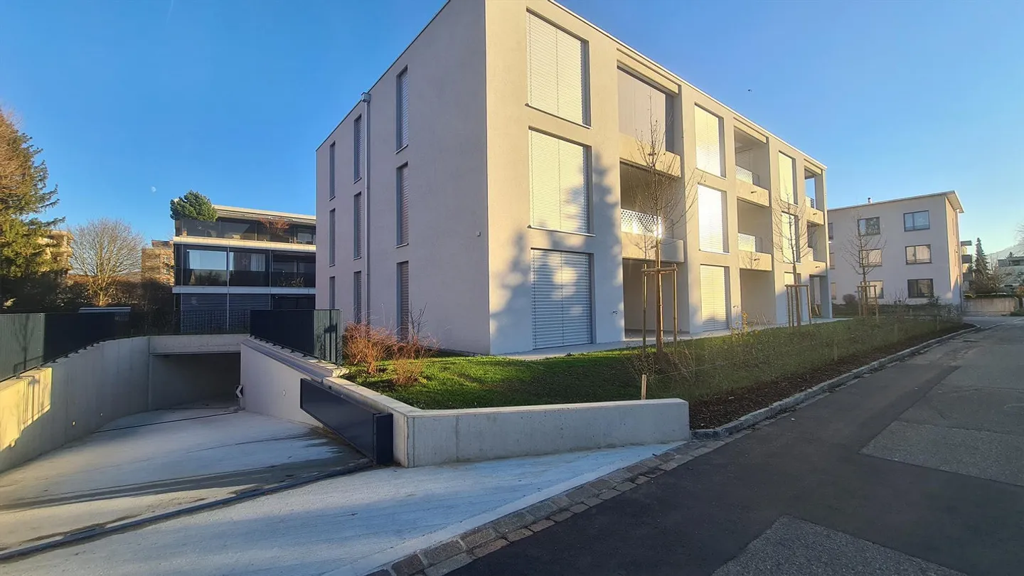 3.5 Zimmerwohnung mit Gartensitzplatz an zentraler Lage - Foto 6 von 6