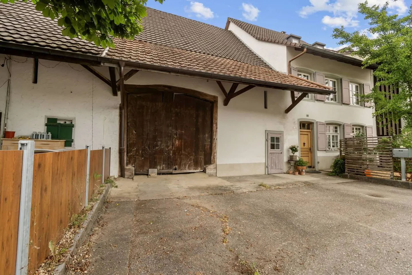 Charming Baselbieter farmhouse with modern living comfort! - Photo 1 of 15