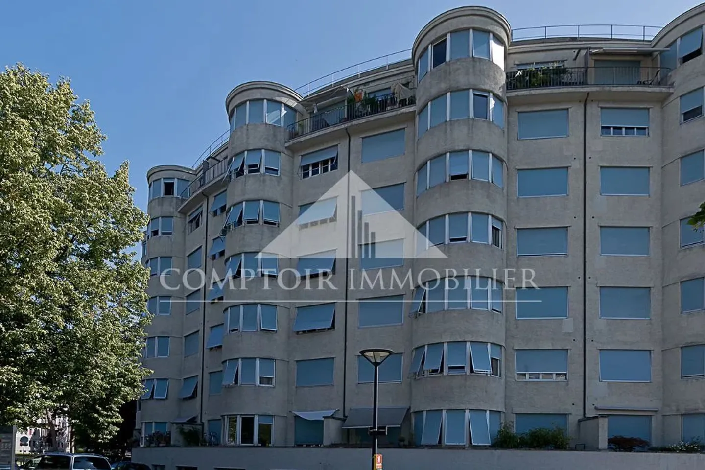 Charming 5-Room Apartment - Photo 1 of 1