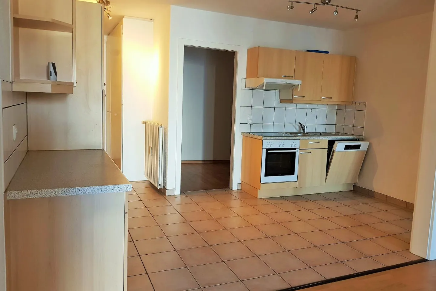 Charmante Wohnung mit Terrasse - Foto 2 von 12