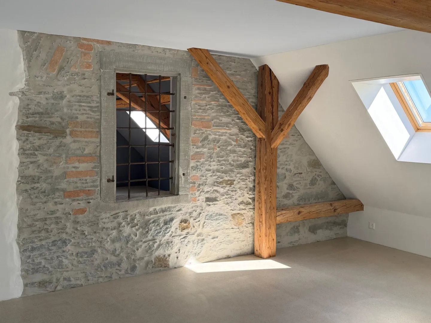 Exclusive loft, open space of 159 m2 and exclusive interior design. - Photo 3 of 10