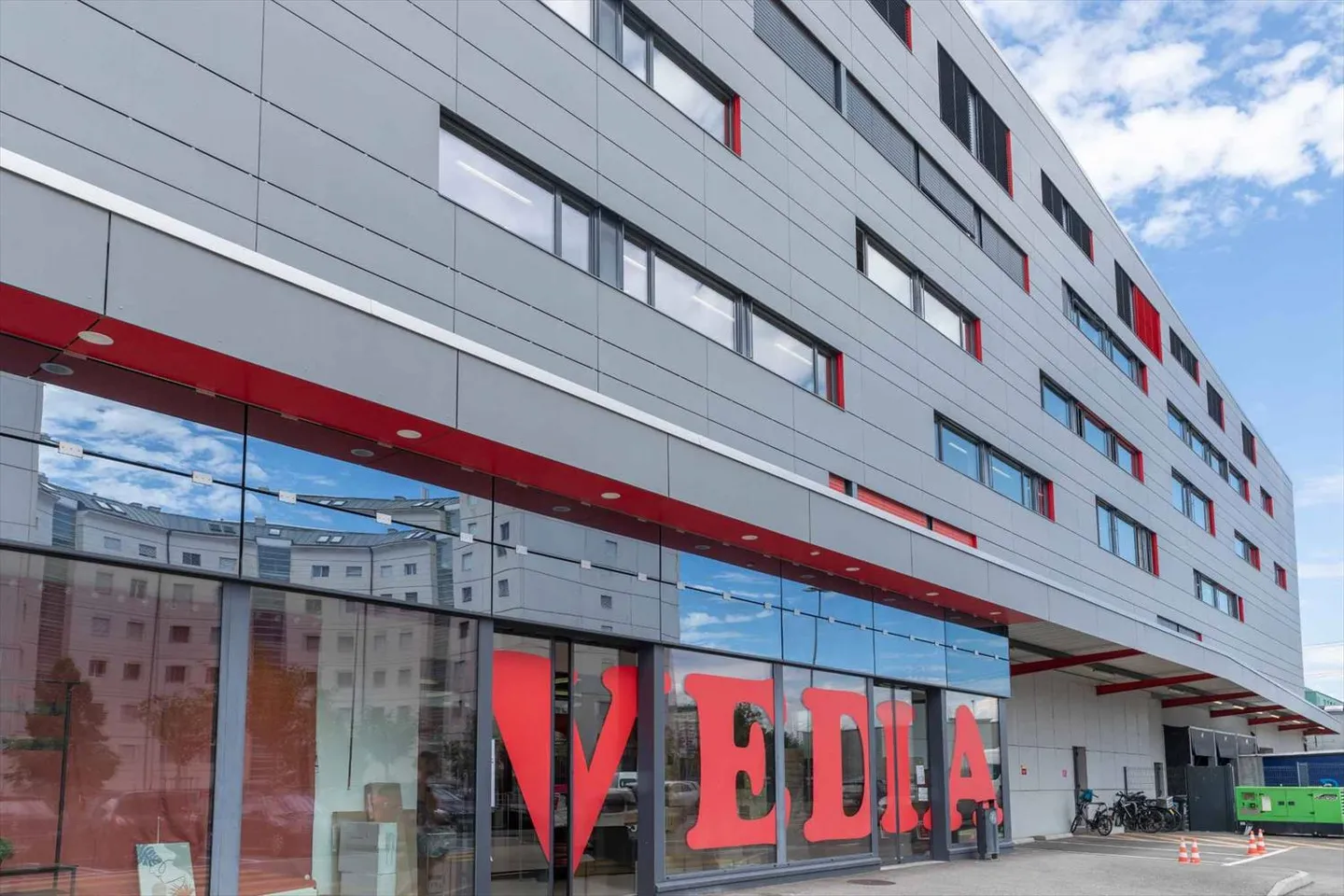 RARE! Lagerfläche ab 2.000 m² im Zentrum von Genf - Foto 2 von 11