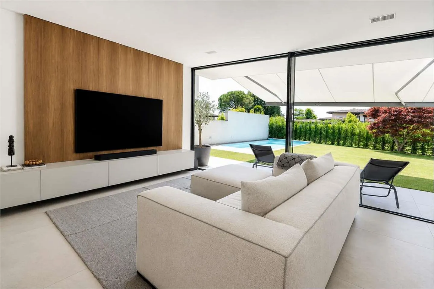 Villa avec jardin et piscine - Photo 1 sur 13