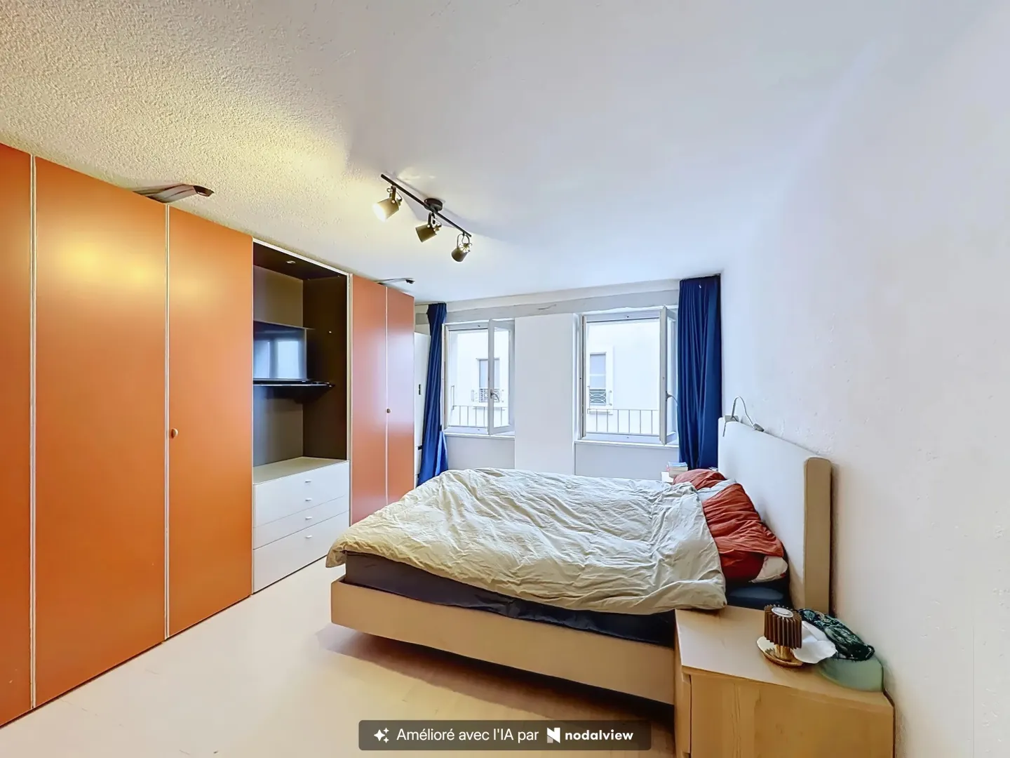 Charming Apartment in Historic Building - Photo 6 of 9