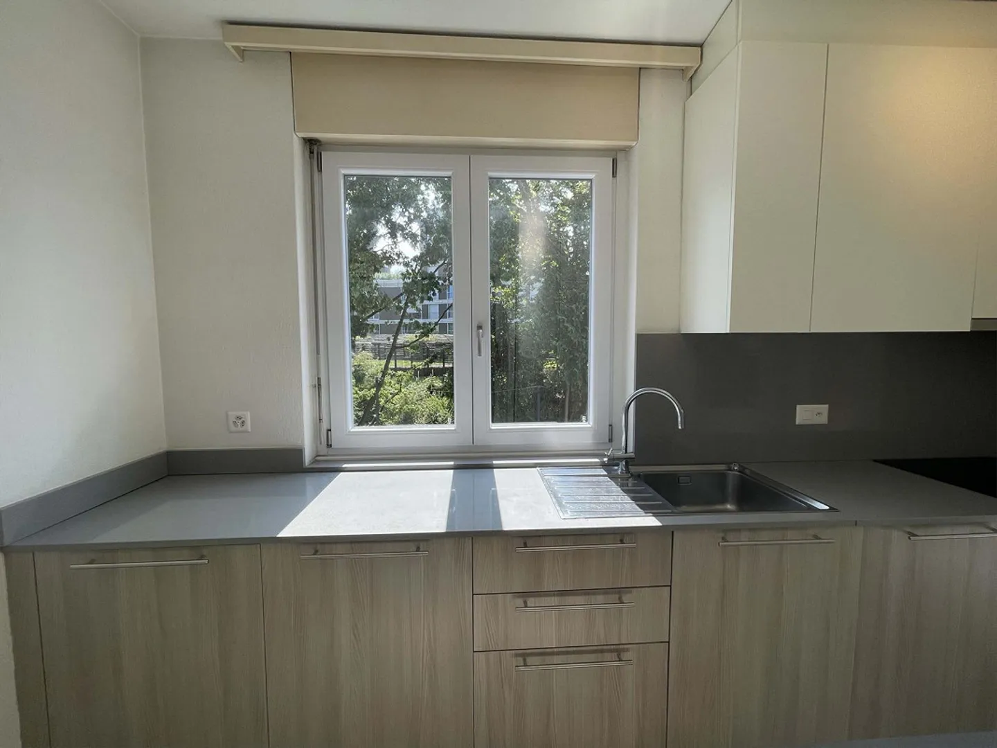 4.5 APARTMENT READY TO MOVE IN WITH INTERNAL PARKING - Photo 2 of 13