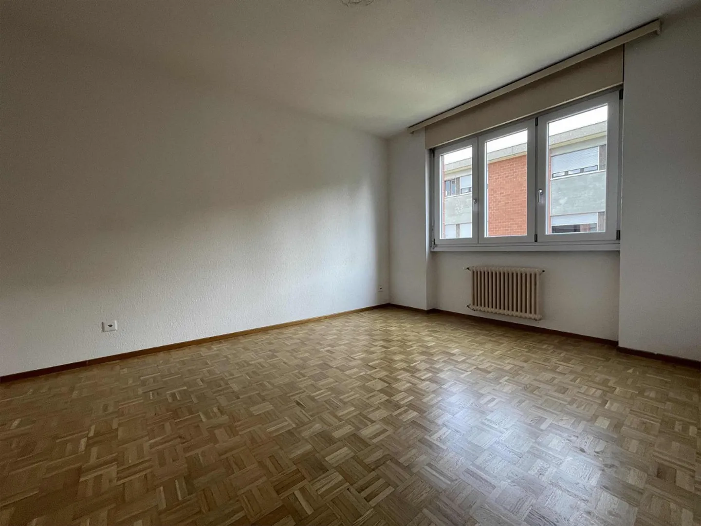 4.5 APARTMENT READY TO MOVE IN WITH INTERNAL PARKING - Photo 8 of 13
