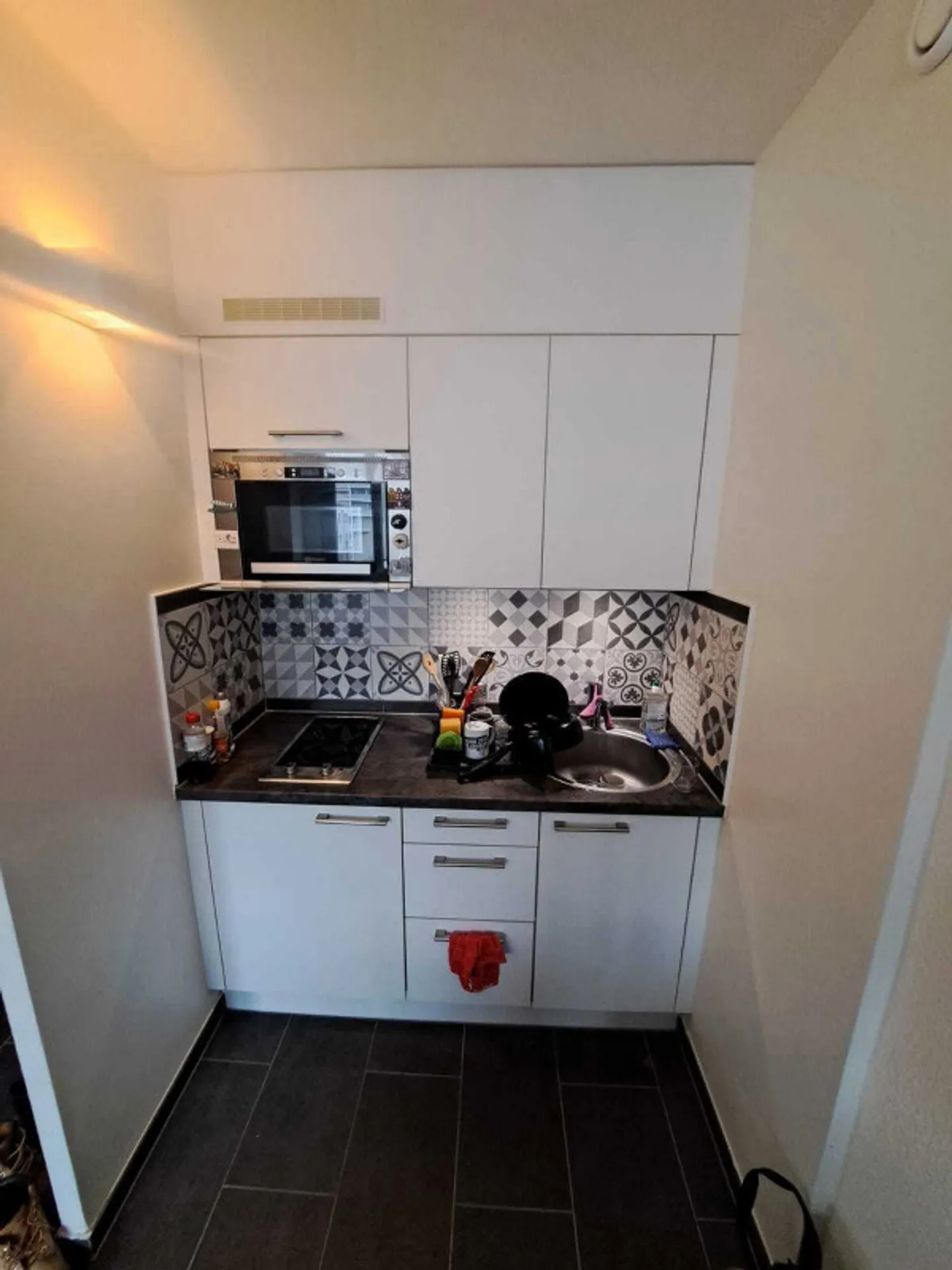 Studio located in Paquis - Photo 4 of 7