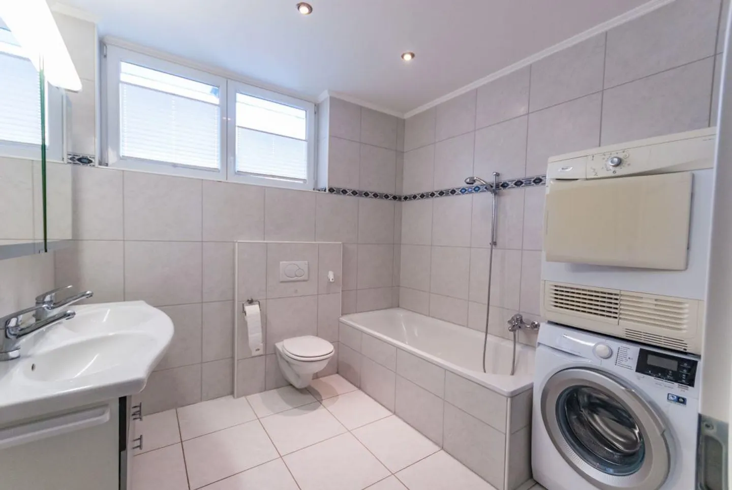 Grosszügige 5.5-Zimmer-Wohnung in Stansstad - Foto 6 von 10