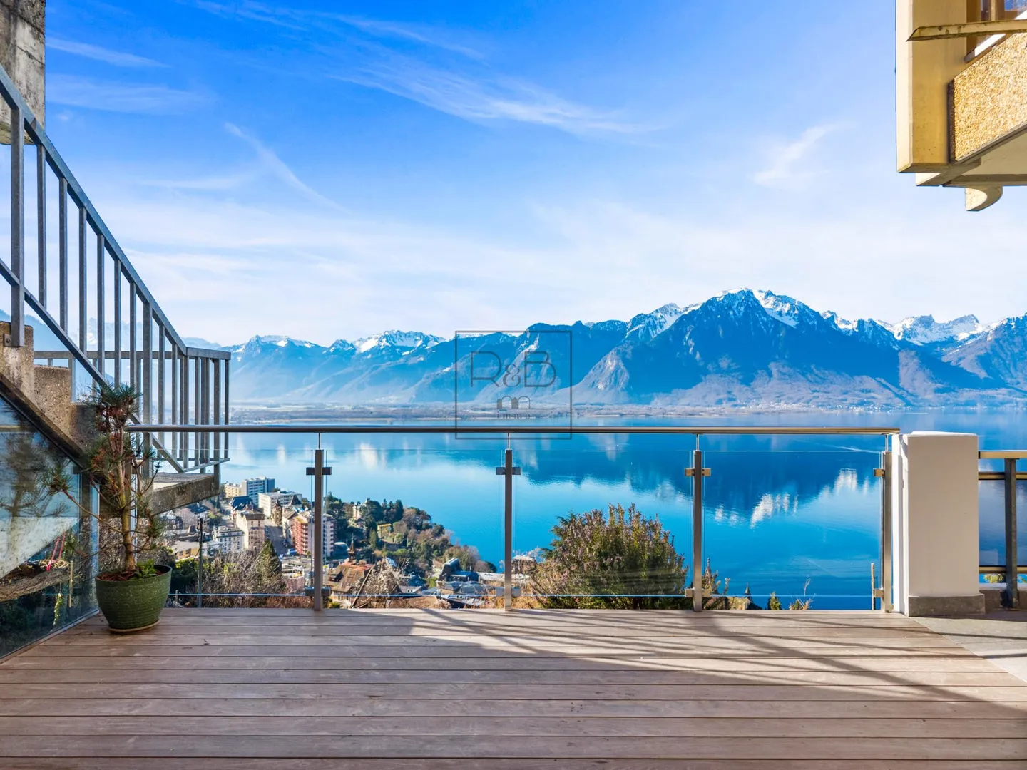 Charmante Wohnung mit Seeblick - Foto 1 von 7