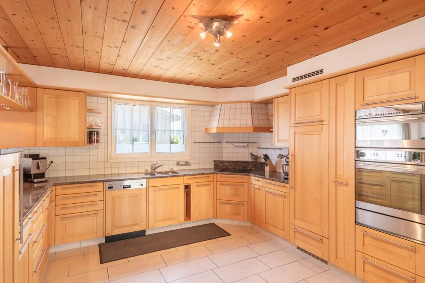 Living on approx. 220m² with unobstructed view - Photo 4 of 7