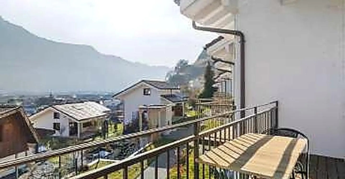 Multi-family Individual Building + Adjacent Corner House - 4.04% net yield - Photo 6 of 25