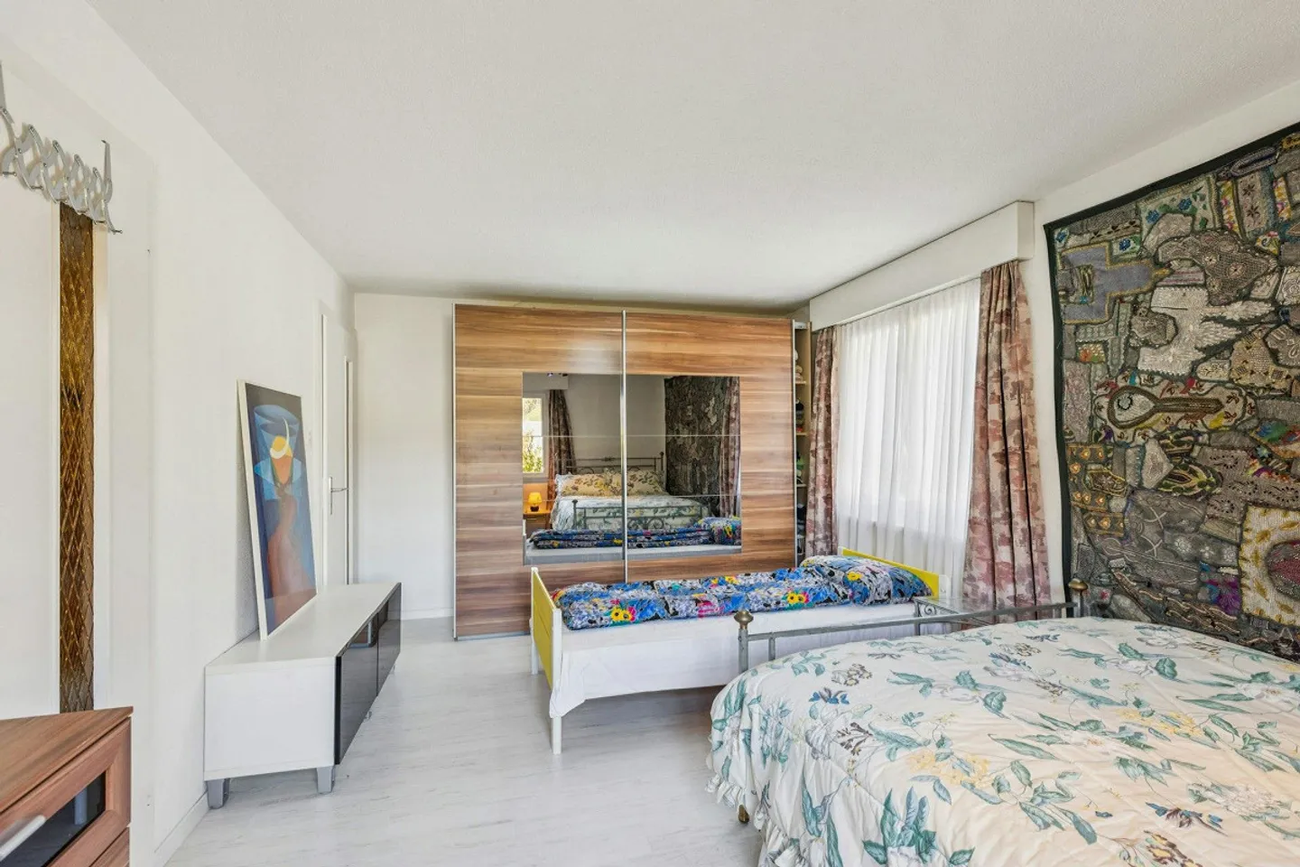 5.5-Zimmer-Einfamilienhaus mit Doppelgarage und Ausbaupotential - Foto 10 von 13