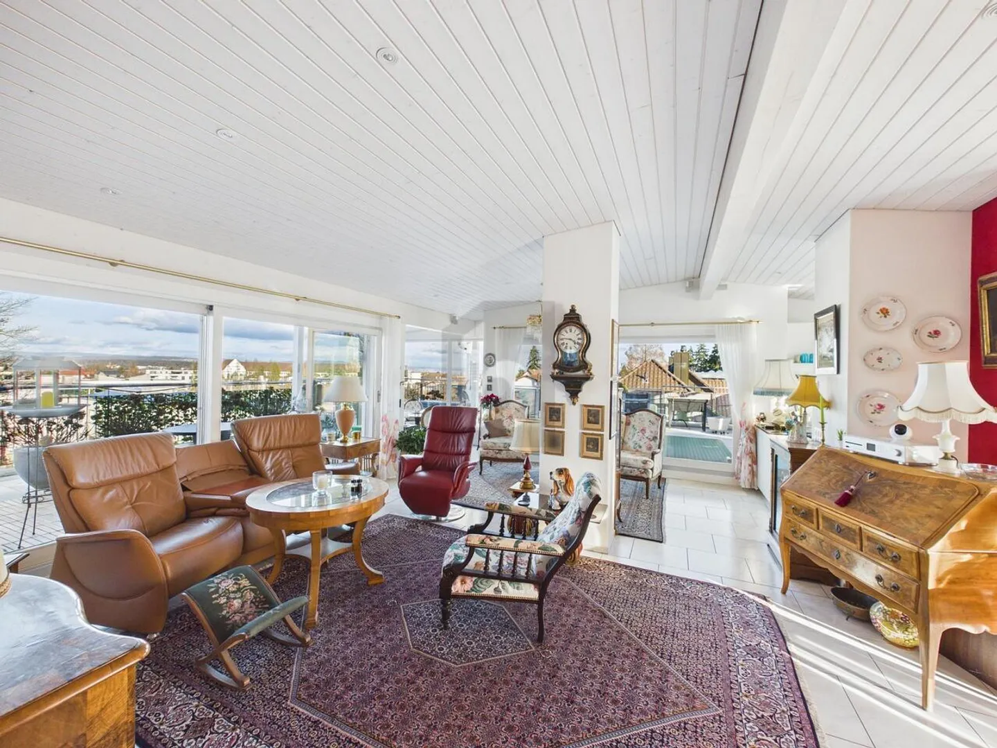 Exclusive Penthouse with Terrace - Photo 4 of 6