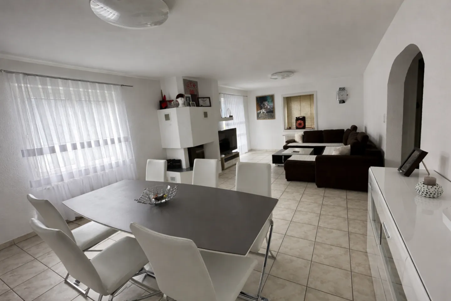 Sankt-Imier, magnifique appartement de 4,5 pièces au 1er étage avec balcon et terrasse - Photo 1 sur 7