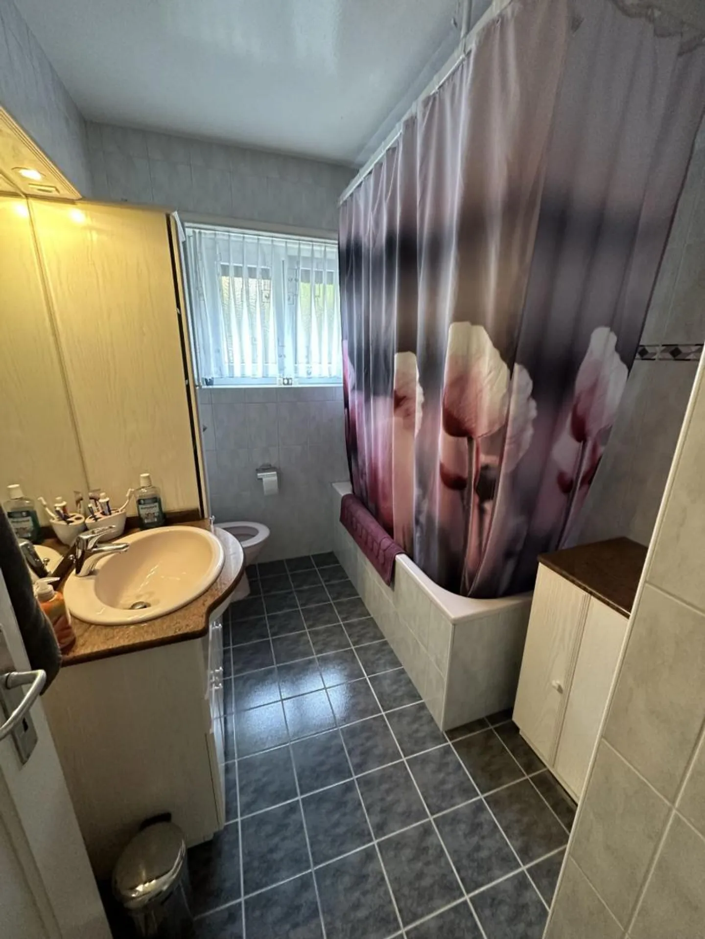 Sankt-Imier, magnifique appartement de 4,5 pièces au 1er étage avec balcon et terrasse - Photo 6 sur 7