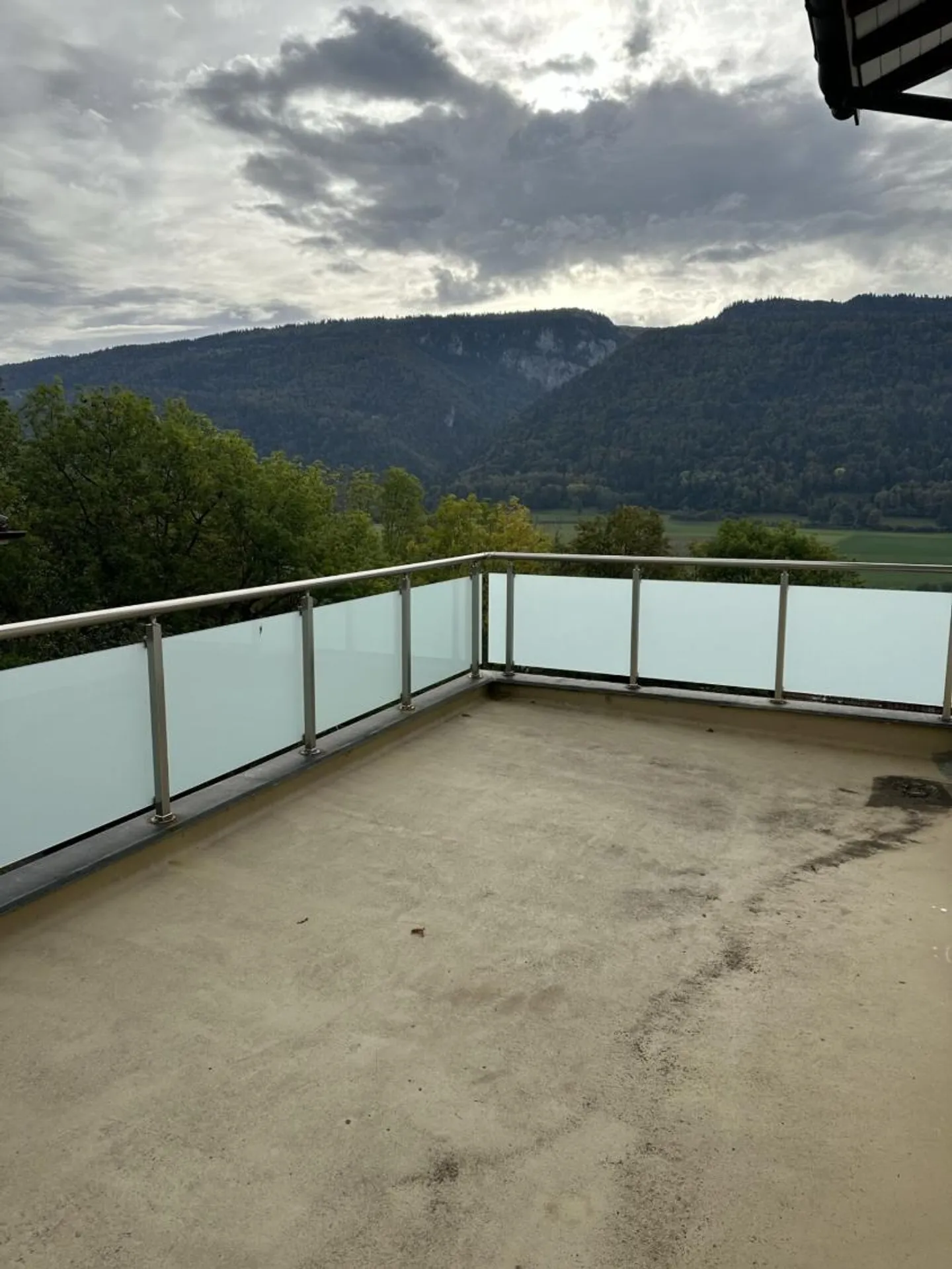 Sankt-Imier, magnifique appartement de 4,5 pièces au 1er étage avec balcon et terrasse - Photo 7 sur 7