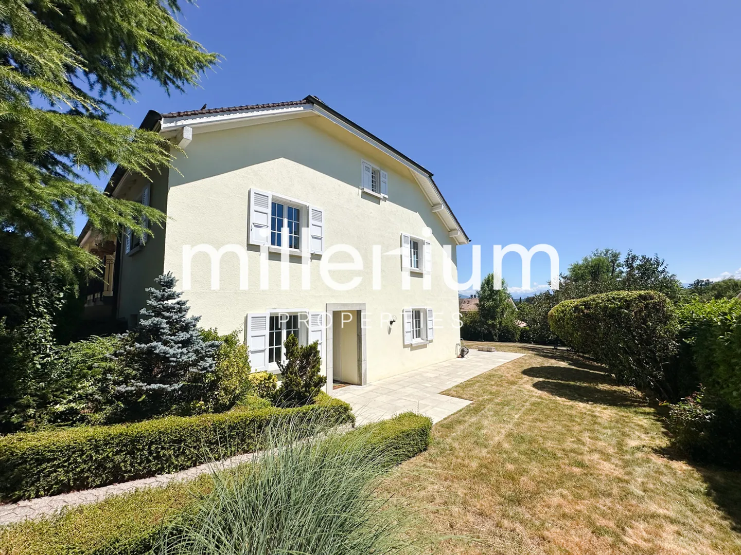 Proprietà familiare con vista sul Monte Bianco - Foto 3 di 23