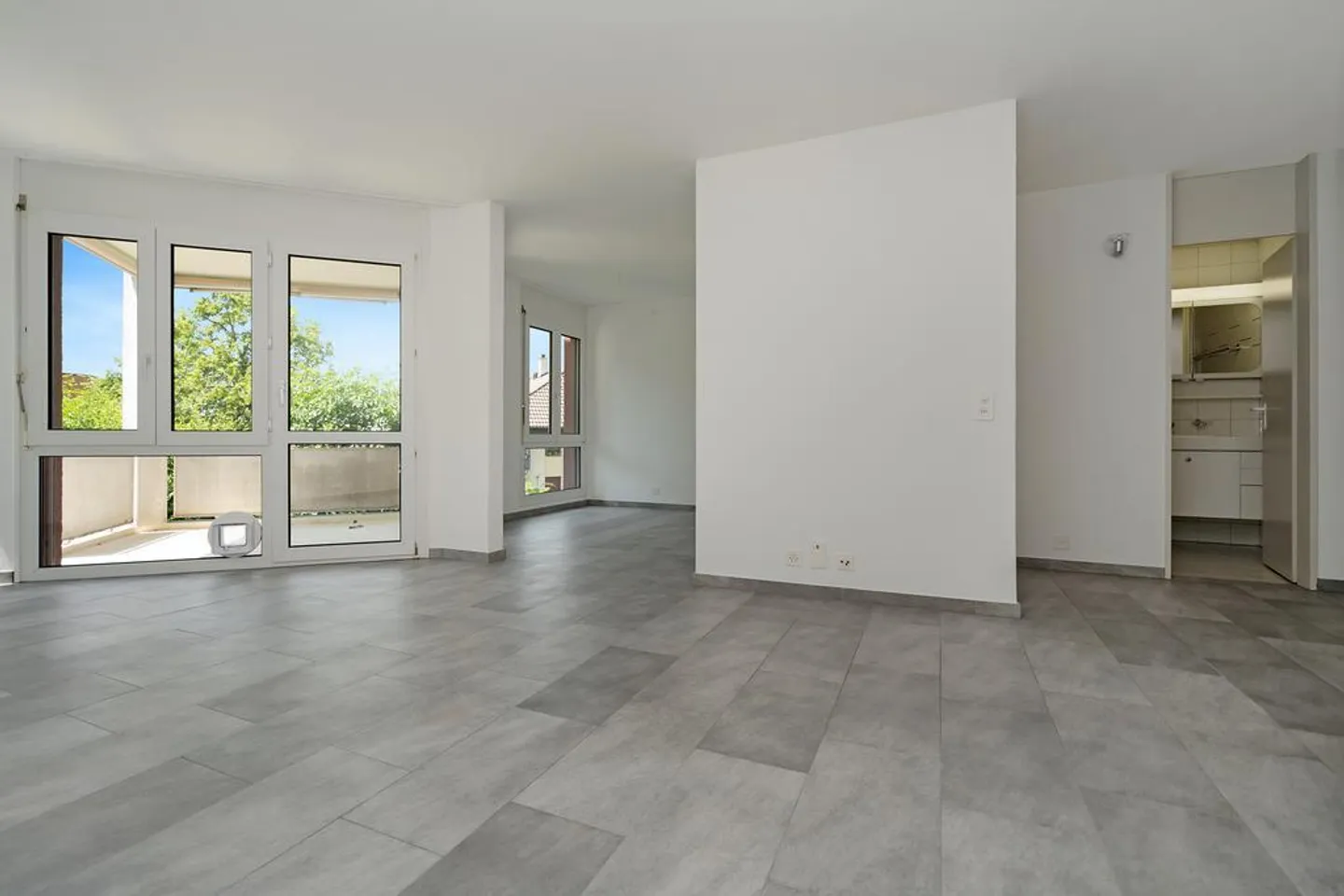 Cozy Apartment 2 Room Apartment with Balcony - Photo 4 of 6