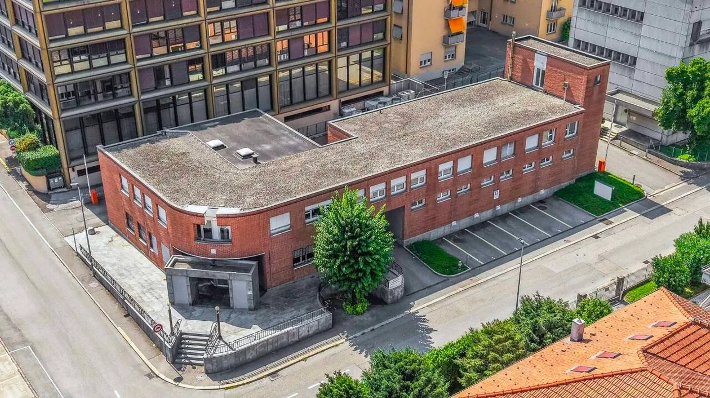 Voll vermietetes Ertragsgebäude - Rendite über 5,2 % - Foto 1 von 22